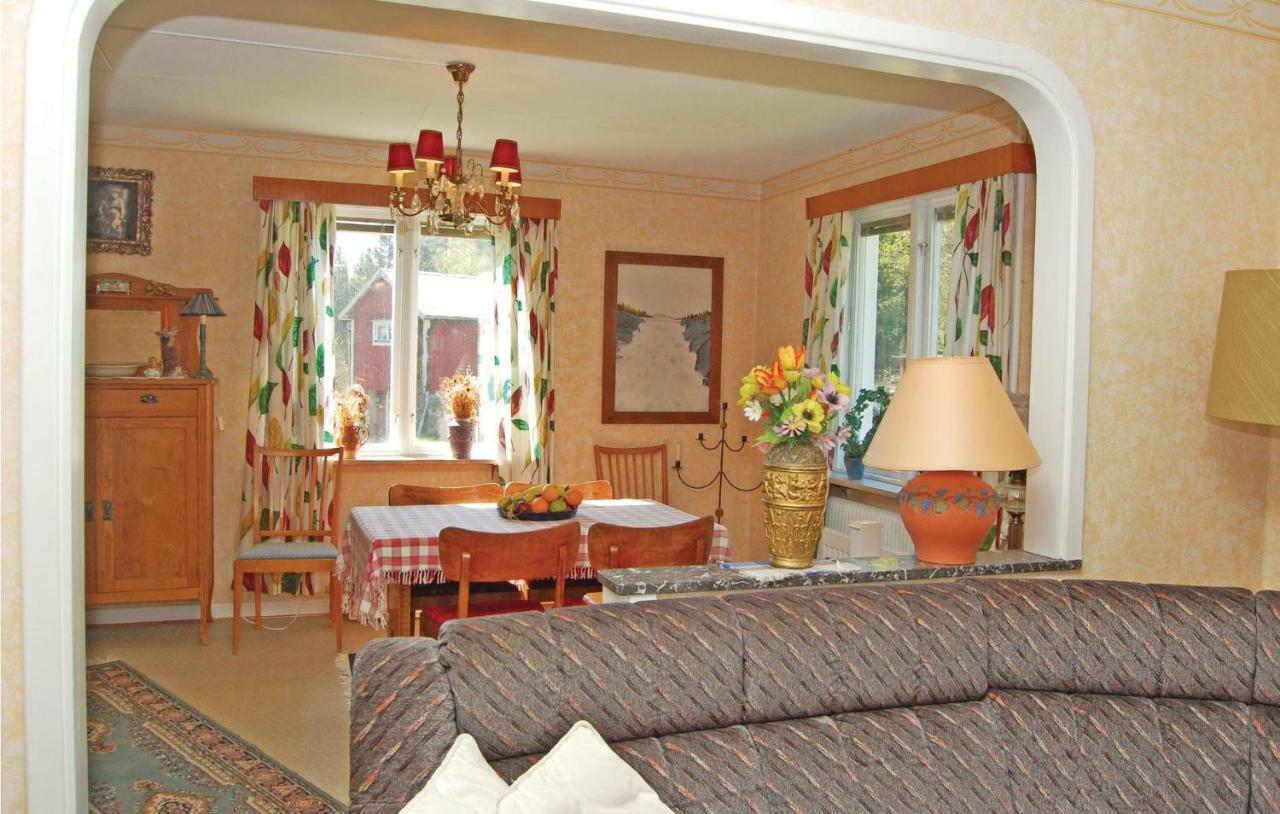 3 Bedroom Amazing Home In Lnsboda Falsehult 외부 사진