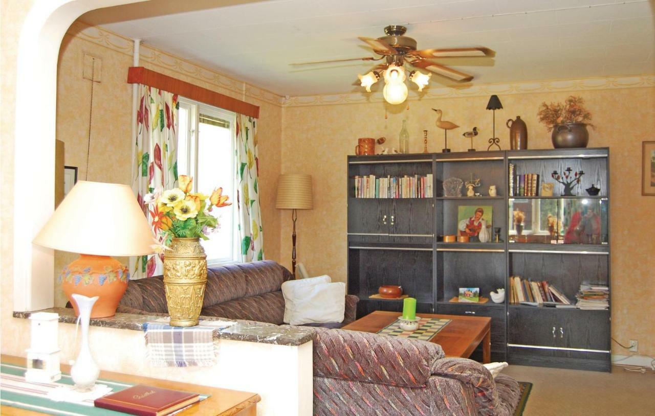 3 Bedroom Amazing Home In Lnsboda Falsehult 외부 사진